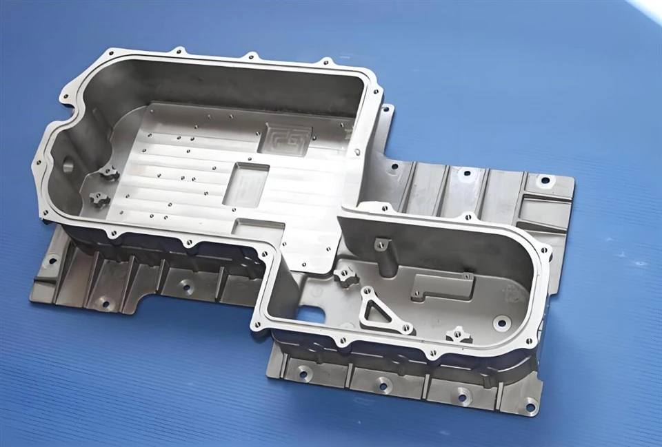 Alumiiniumist die casting auto osad
